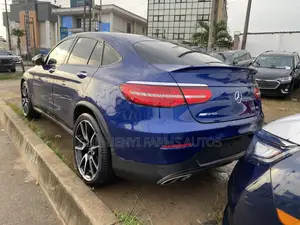 Mercedes-Benz GLC-Class 2019 Blue