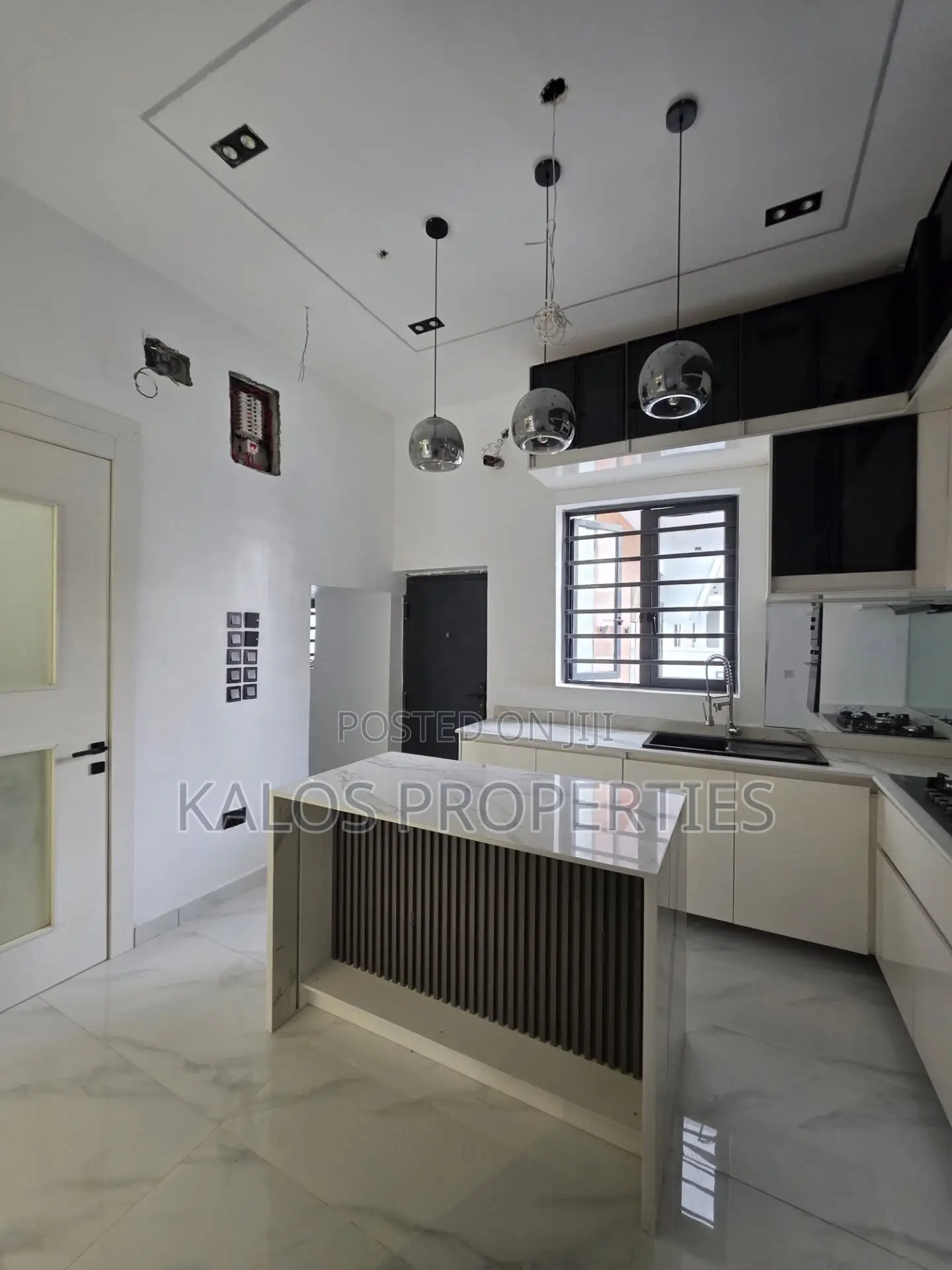 4 Bedroom Detached Duplex for Sale