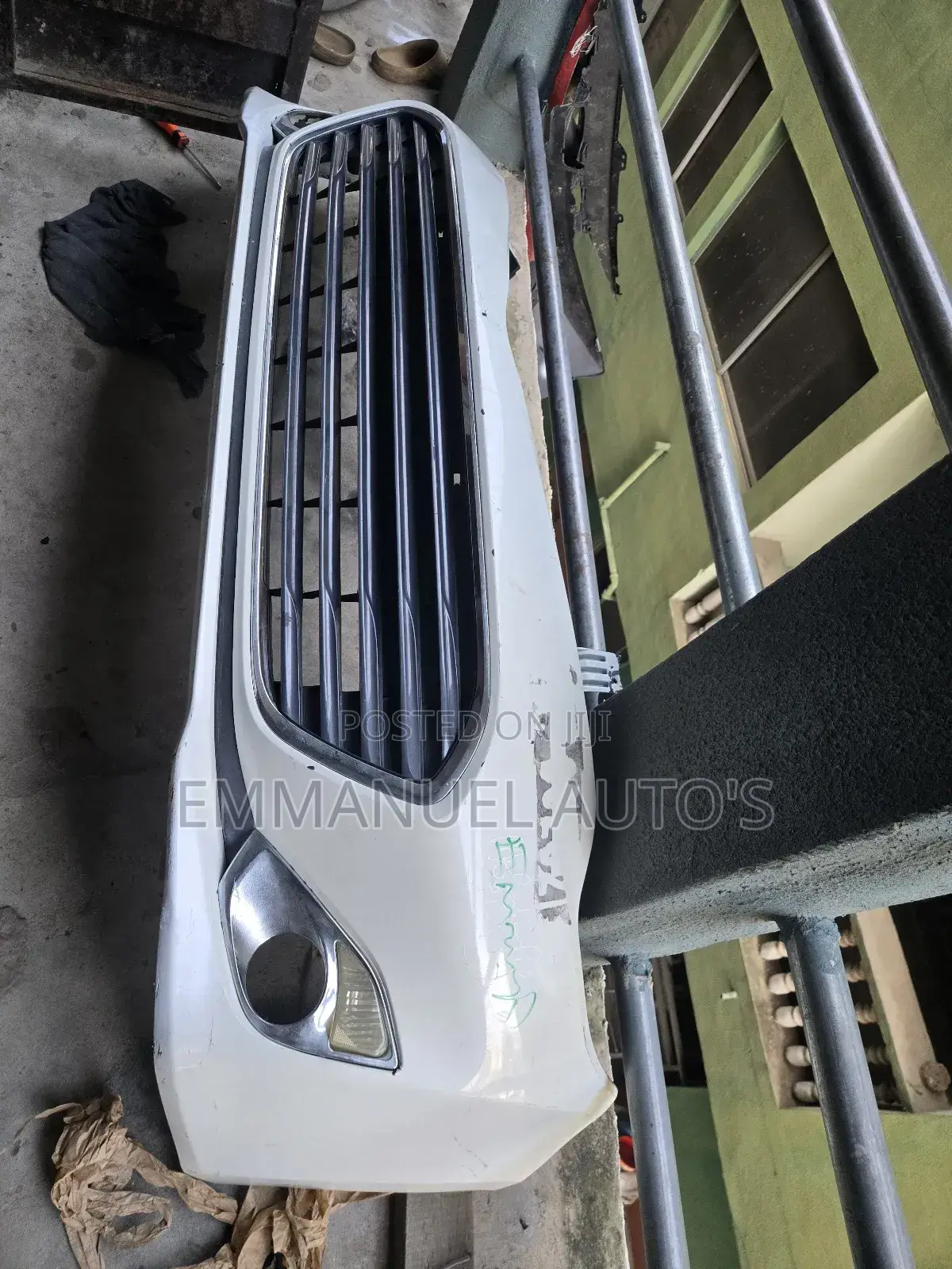 Avalon 2015 Bumper