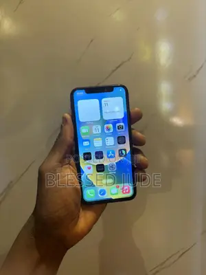 Apple iPhone XS 64 GB Black