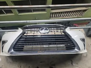 Bumper Es350 2017