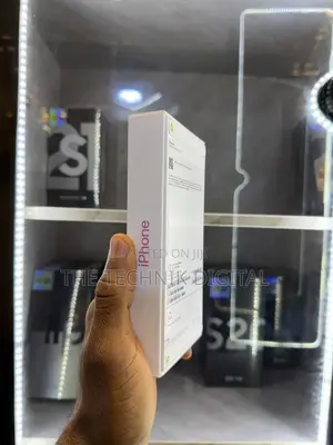 New Apple iPhone 16 256 GB Pink
