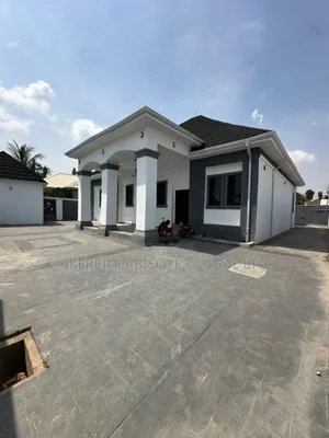 3bdrm Bungalow in Lokogoma Abuja for sale