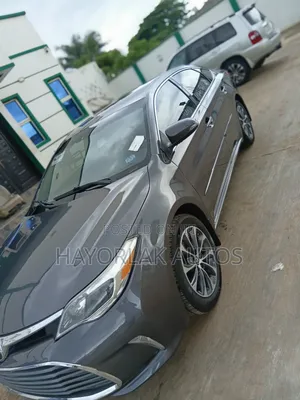 Toyota Avalon XLE FWDSedan (3.6L 6cyl 6A) 2016 Gray