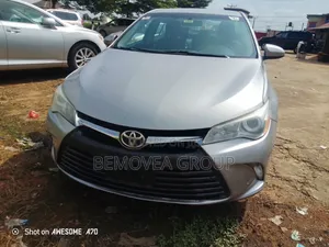 Toyota Camry LE 4dr Sedan (2.5L 4cyl 6A) 2015 Silver