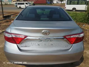 Toyota Camry LE 4dr Sedan (2.5L 4cyl 6A) 2015 Silver