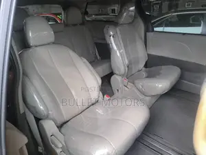 Toyota Sienna XLE AWD 7-Passenger 2013 Red