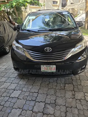 Toyota Sienna 2012 Black