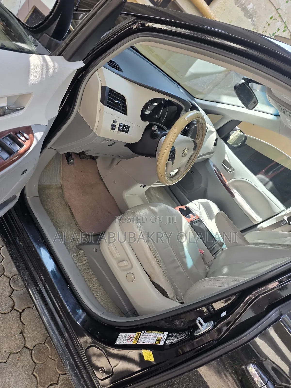 Toyota Sienna 2012 Black