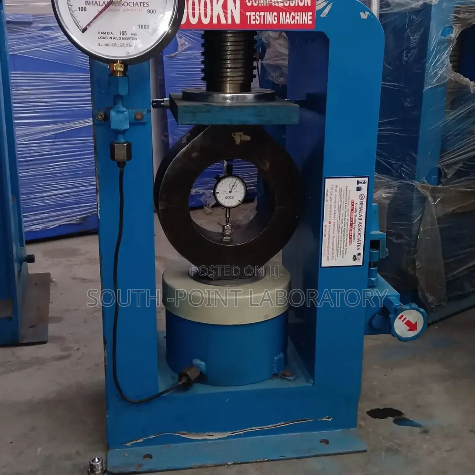 Analong Compression Testing Machine 1000kn