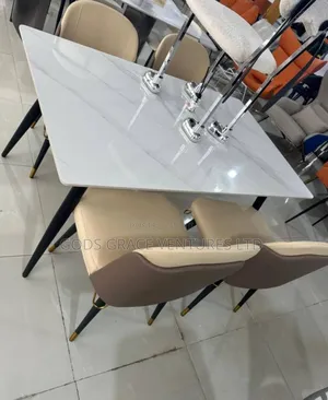 6 Seaters Dinning Table