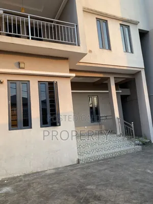 4bdrm Duplex in Magodo Phase 1 for rent