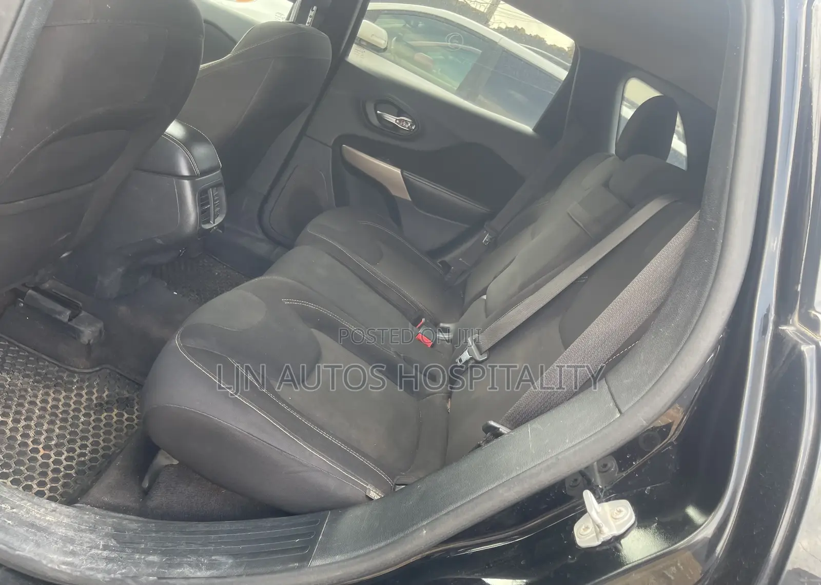 Jeep Cherokee Sport 4x4 2017 Black