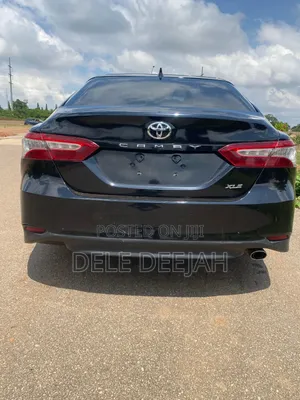 Toyota Camry XLE FWD (2.5L 4cyl 8AM) 2018 Black
