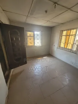 Studio Apartment in Bariga for rent