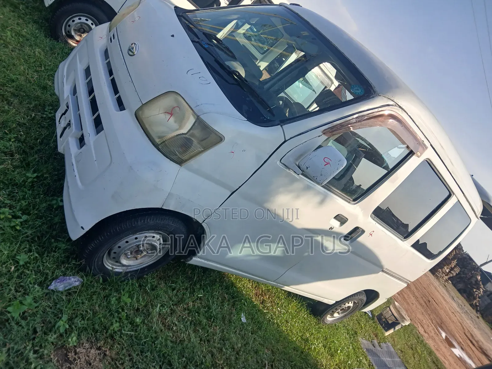 Daihatsu Hijet 2010 White