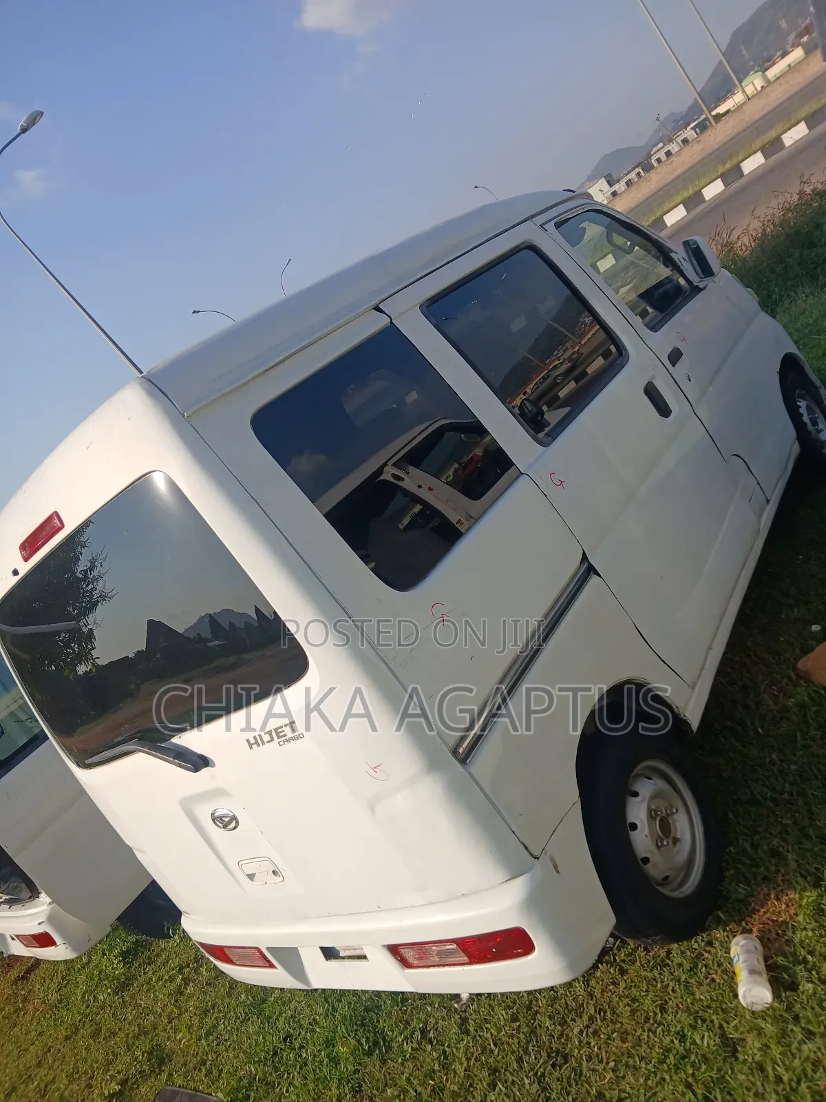 Daihatsu Hijet 2010 White