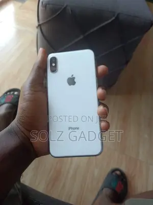Apple iPhone X 64 GB White
