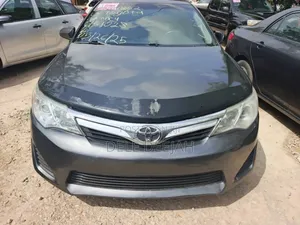 Toyota Camry LE 4dr Sedan (2.5L 4cyl 6A) 2013 Gray
