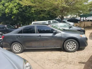 Toyota Camry LE 4dr Sedan (2.5L 4cyl 6A) 2013 Gray