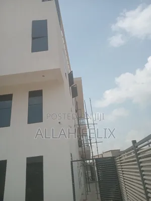 3bdrm Penthouse in Wuye for sale