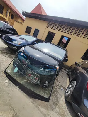 Toyota Sienna 2018 Windscreen Glass Available