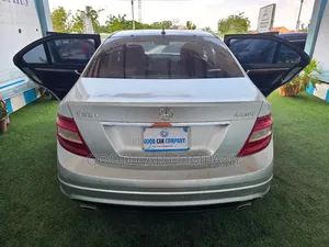 Mercedes-Benz C300 2011 Silver