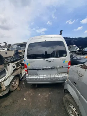 Suzuki Every 2010