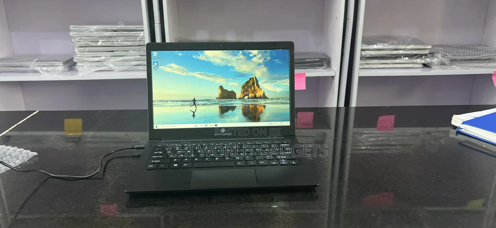 Laptop 4GB Intel Celeron HDD+SSD 128GB