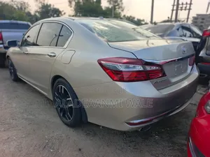 Honda Accord EX-L 4dr Sedan FWD (2.4L 4cyl 2A) 2016 Gold