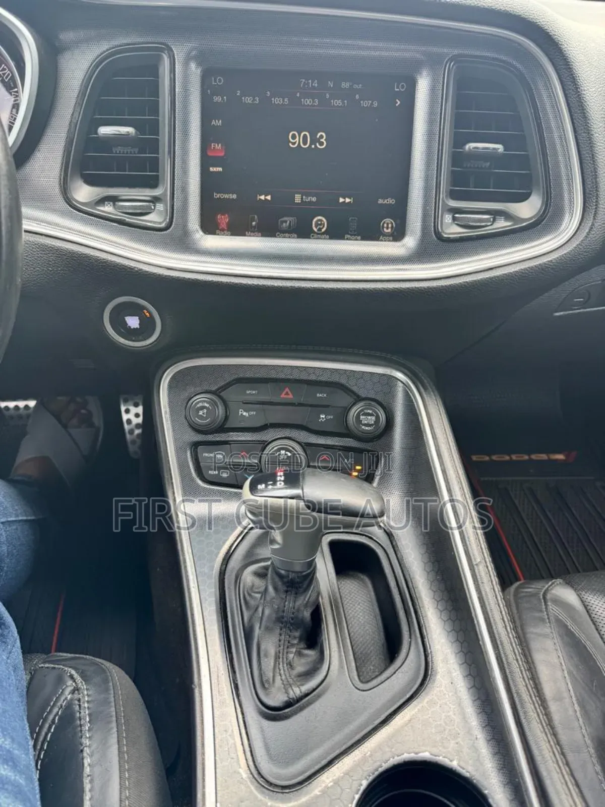 Dodge Challenger SXT 2dr Coupe (3.6L 6cyl 8A) 2015 Gray