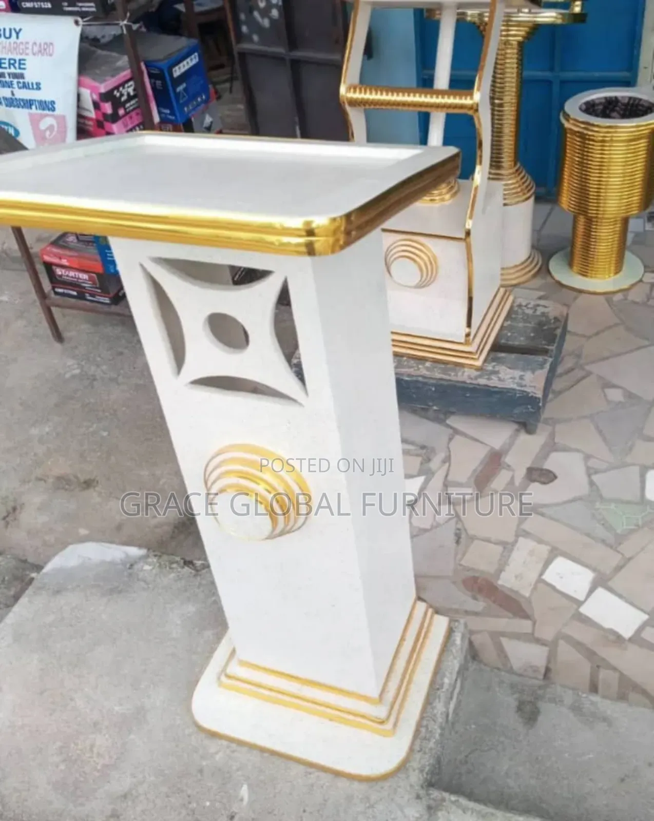 Single Pole Pulpit