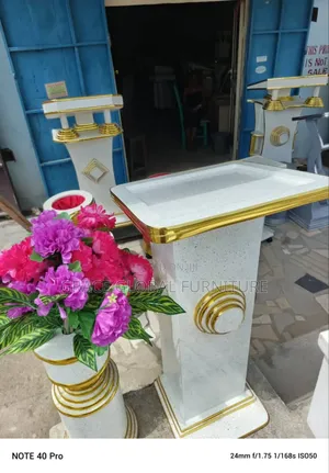Pulpit, Flowers and Vase