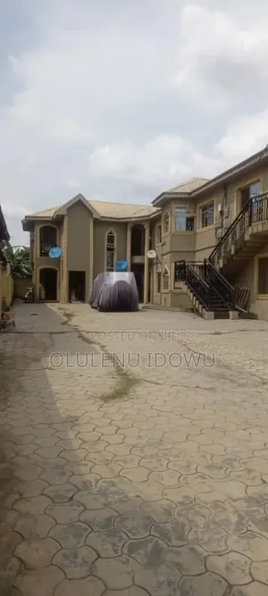Furnished 2bdrm Block of Flats in Baruwa for sale