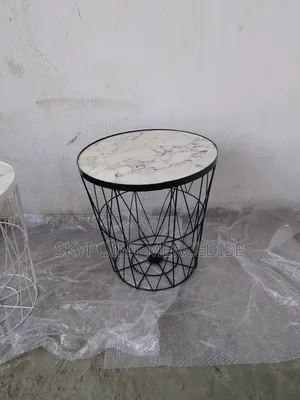 A Unique and Simple Side Stoool