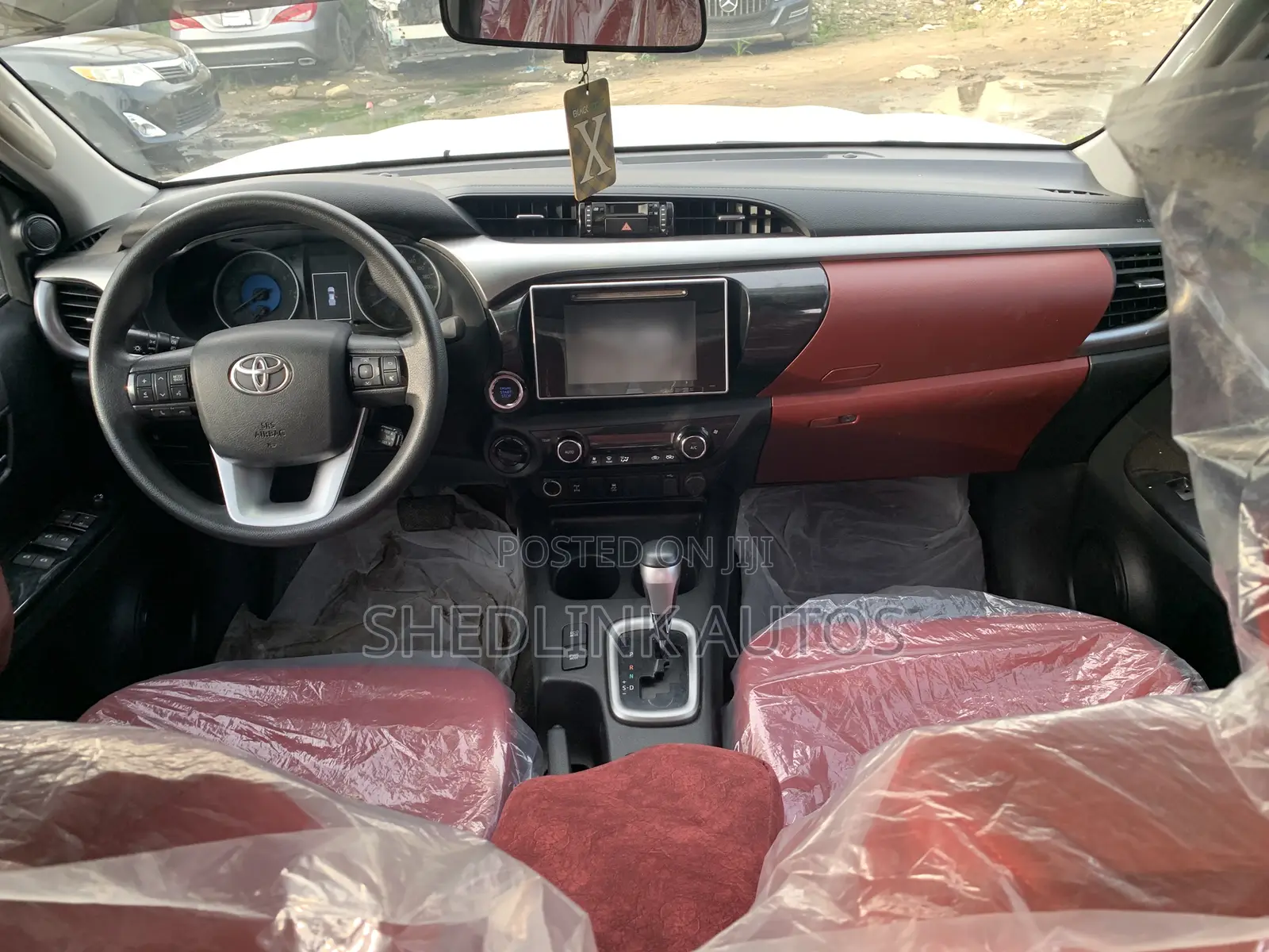 Toyota Hilux SR5 4x4 2019 White