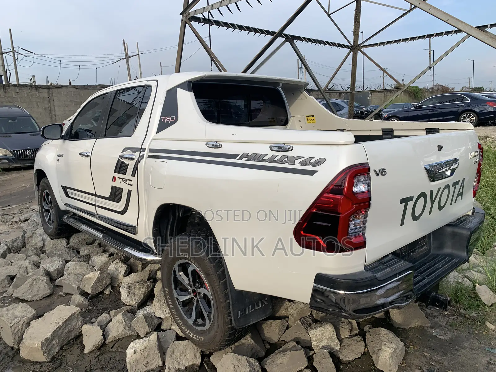 Toyota Hilux SR5 4x4 2019 White