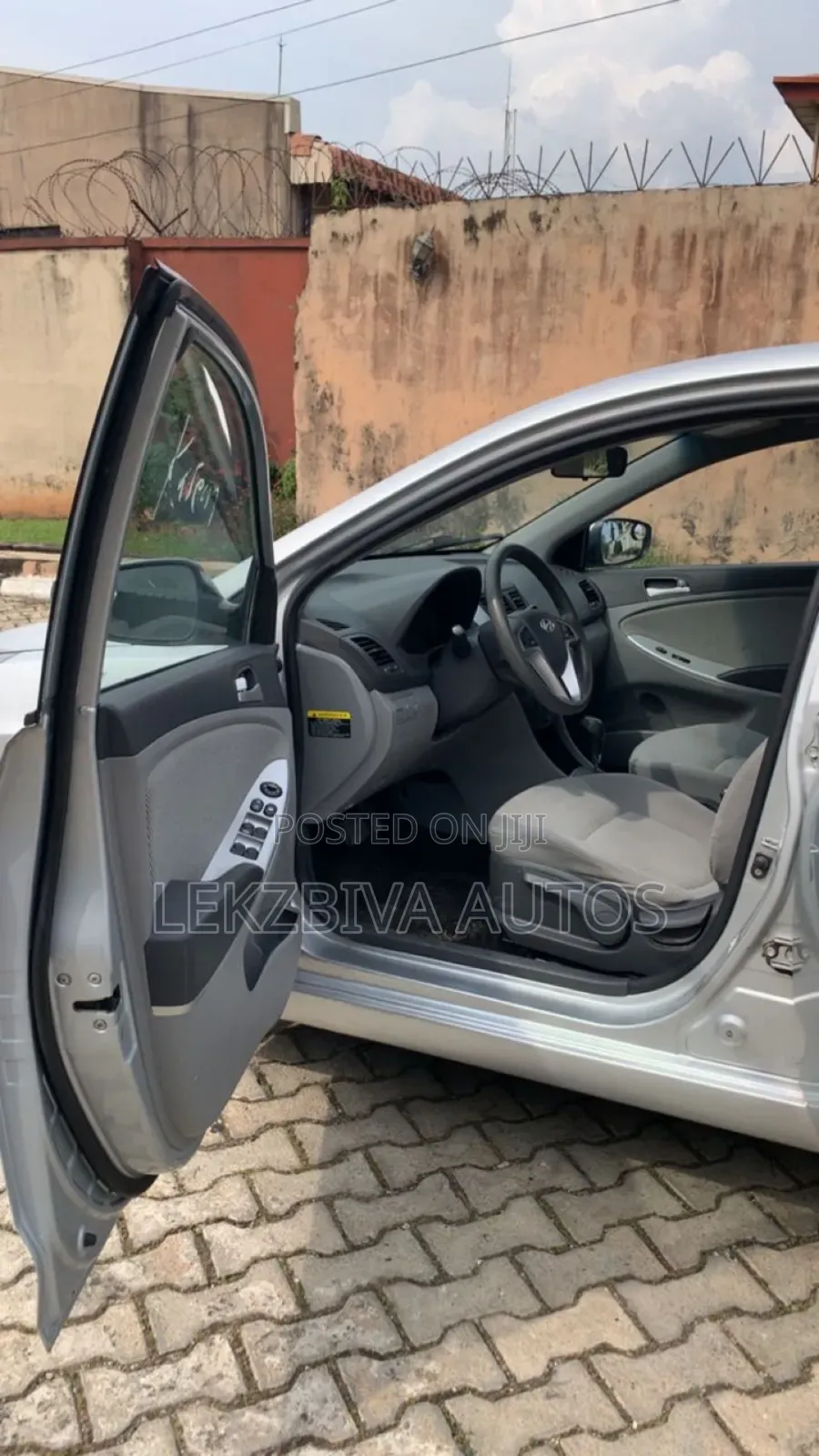 Hyundai Accent 2012 Silver