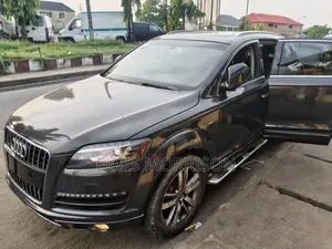Audi Q7 3.0T Premium AWD quattro 2013 Pearl