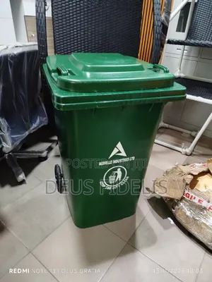 Green Industrial Waste Bin for Estates