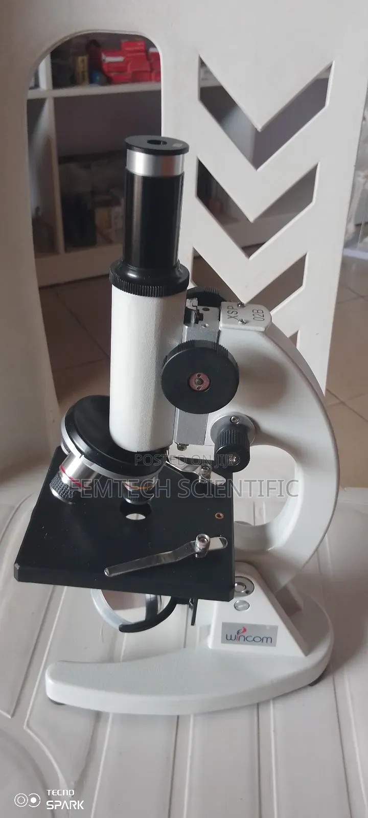 Microscope