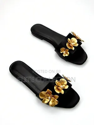 New in Brand Name : Jimmy Choo Sizes: 37,39,40,41