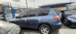 Toyota RAV4 2010 Blue
