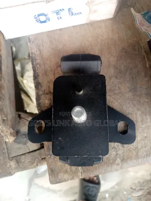 Engine Seat Toyota Hilux 2tr