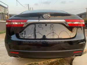 Toyota Avalon XLE Premium Sedan FWD (3.5L 6cyl 6A) 2013 Black