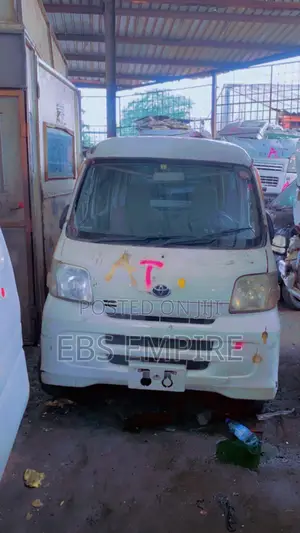 Daihatsu Hijet 2016 White