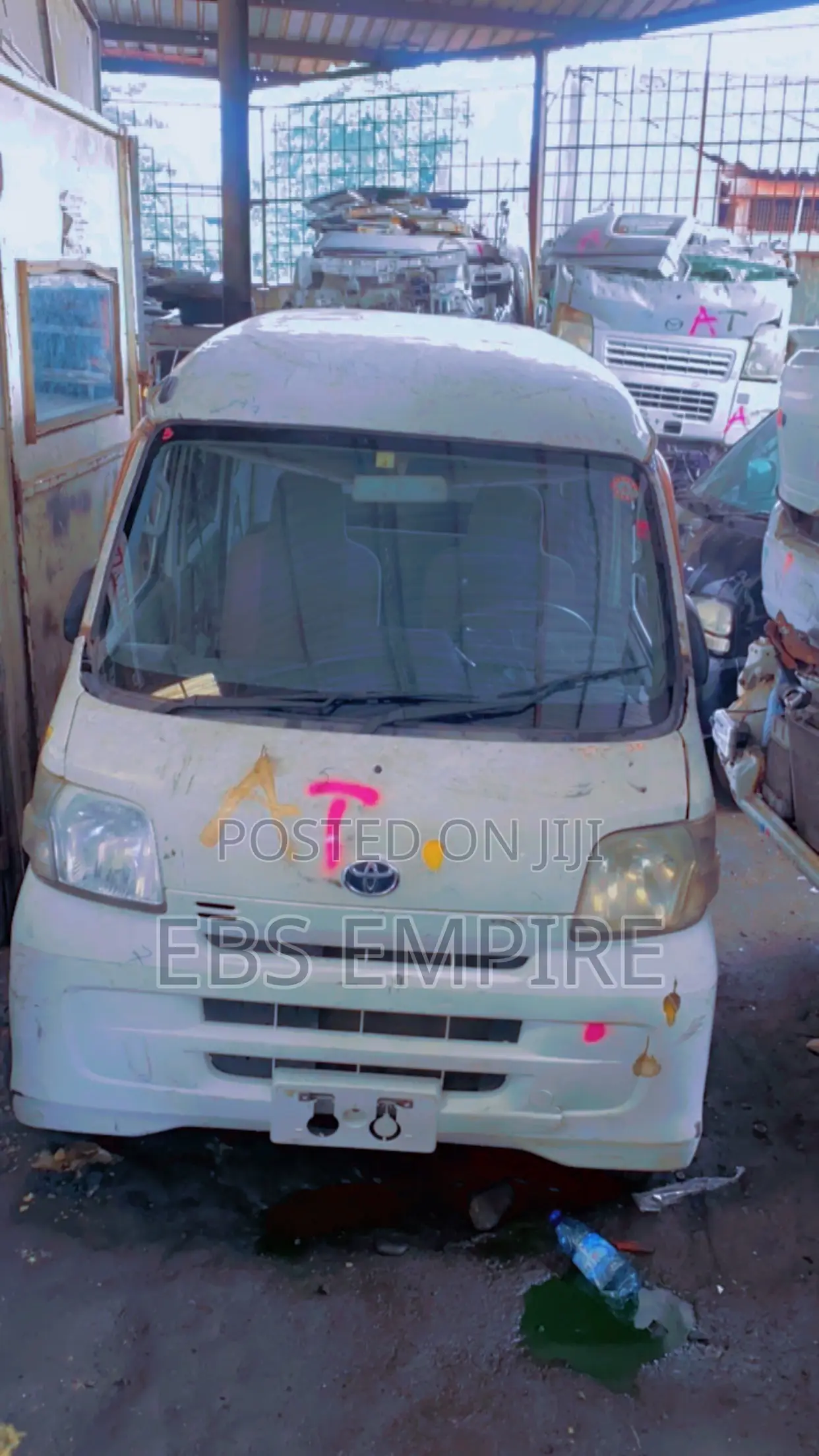 Daihatsu Hijet 2016 White