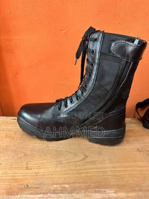 Security Boots/ Desert Boot