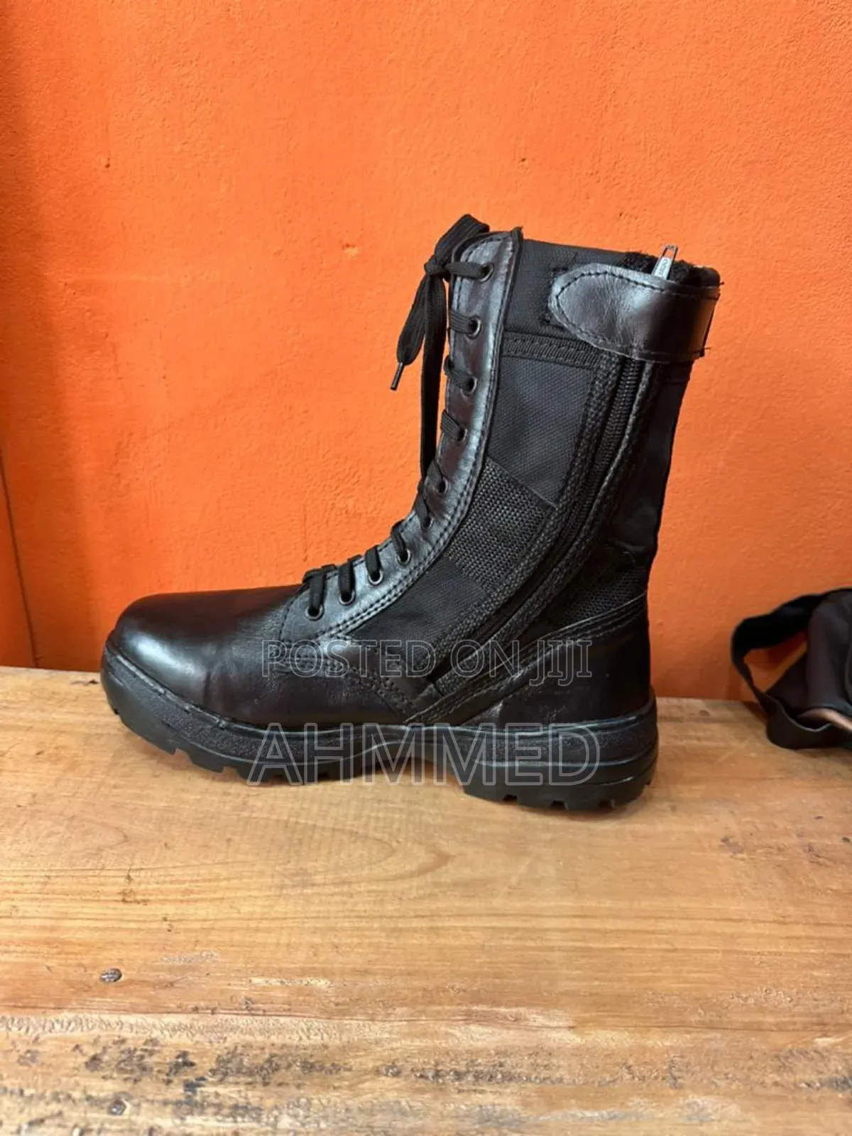 Security Boots/ Desert Boot