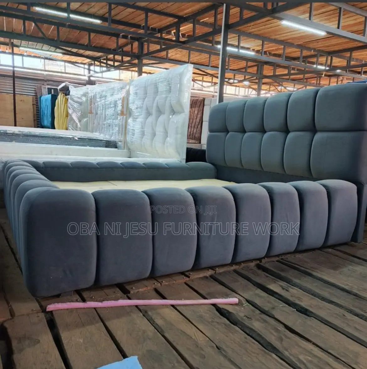 Solid 4 and Half Bed